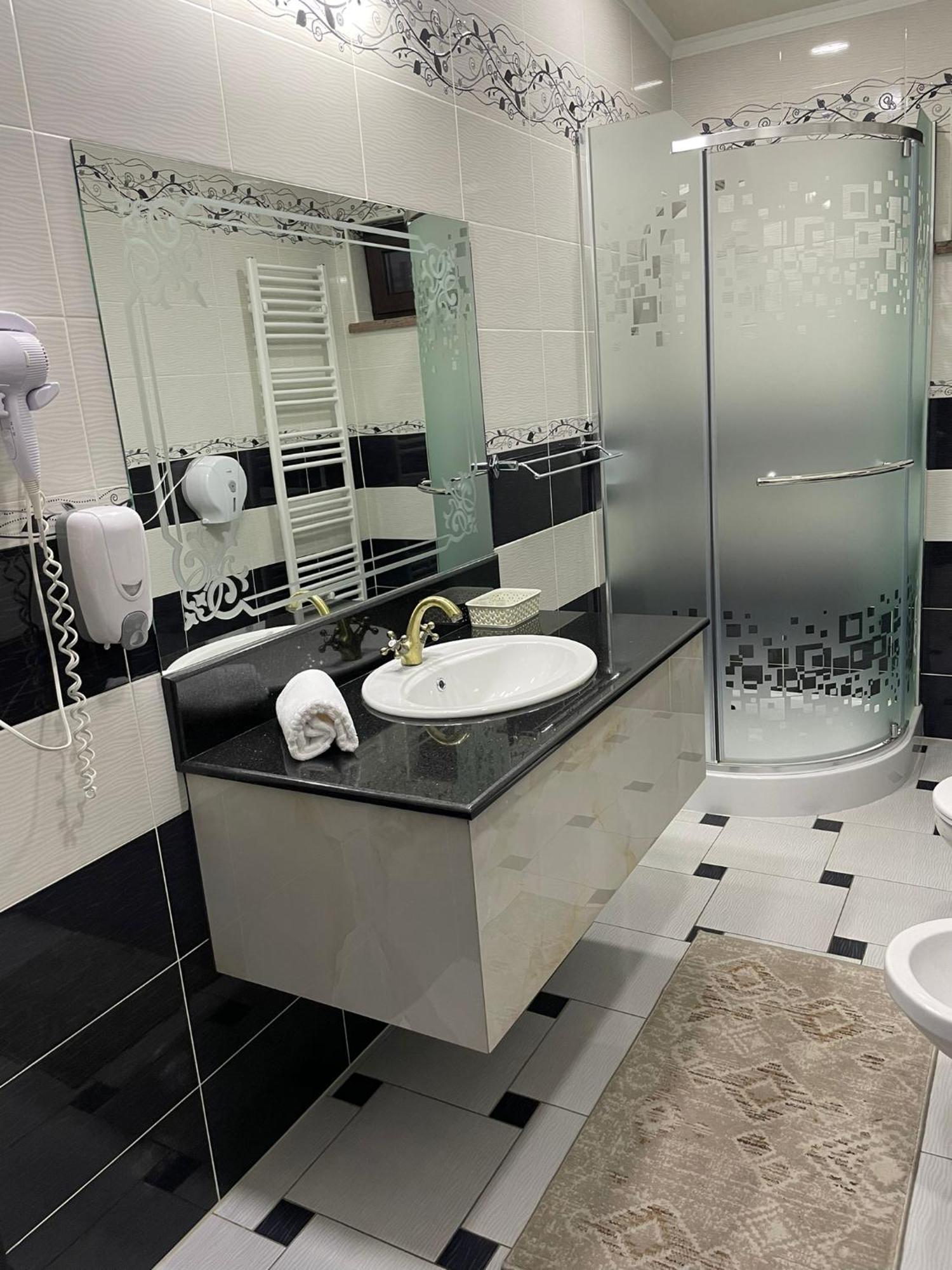 Hotel Bacsoridana Tecuci Екстериор снимка
