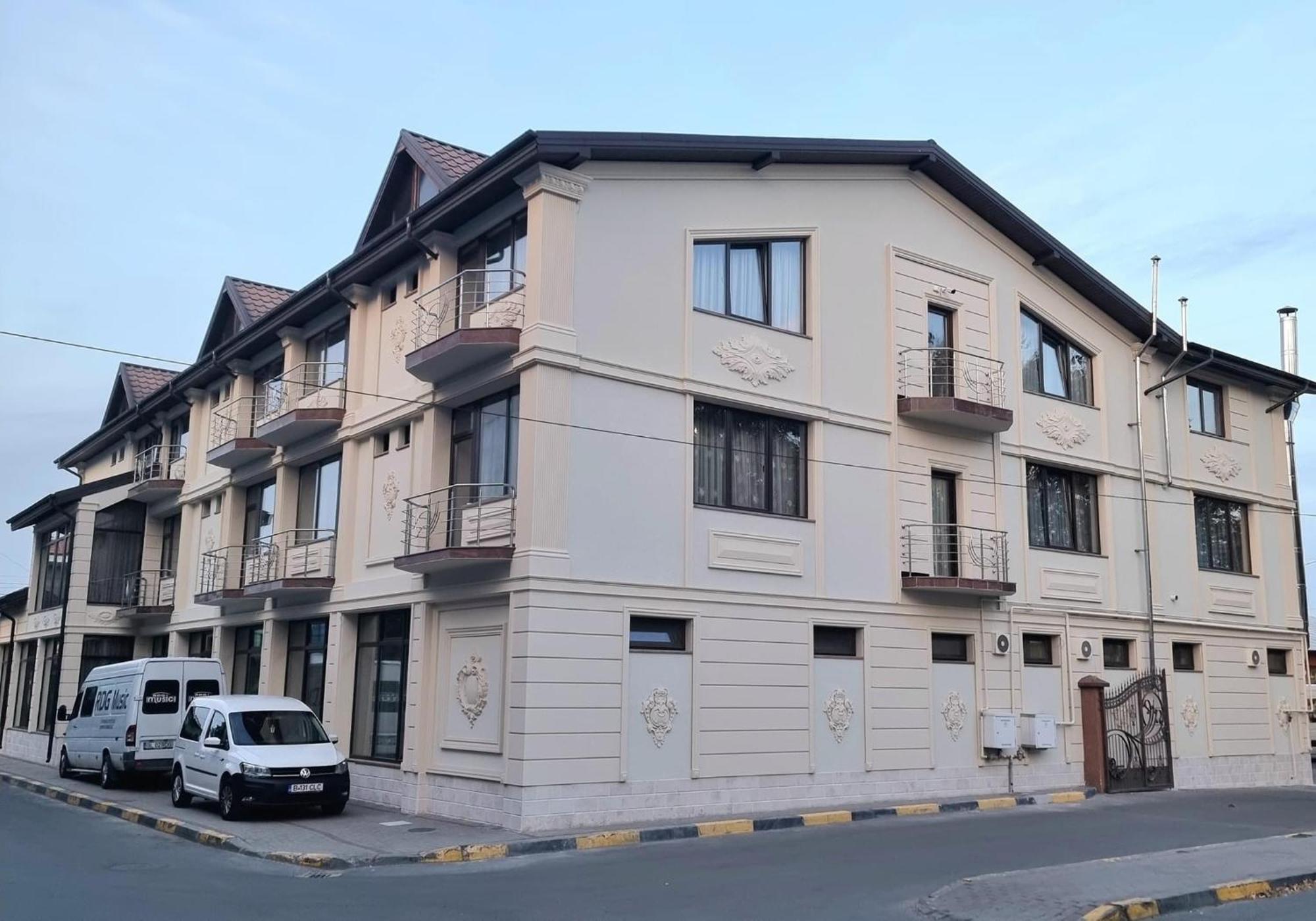 Hotel Bacsoridana Tecuci Екстериор снимка