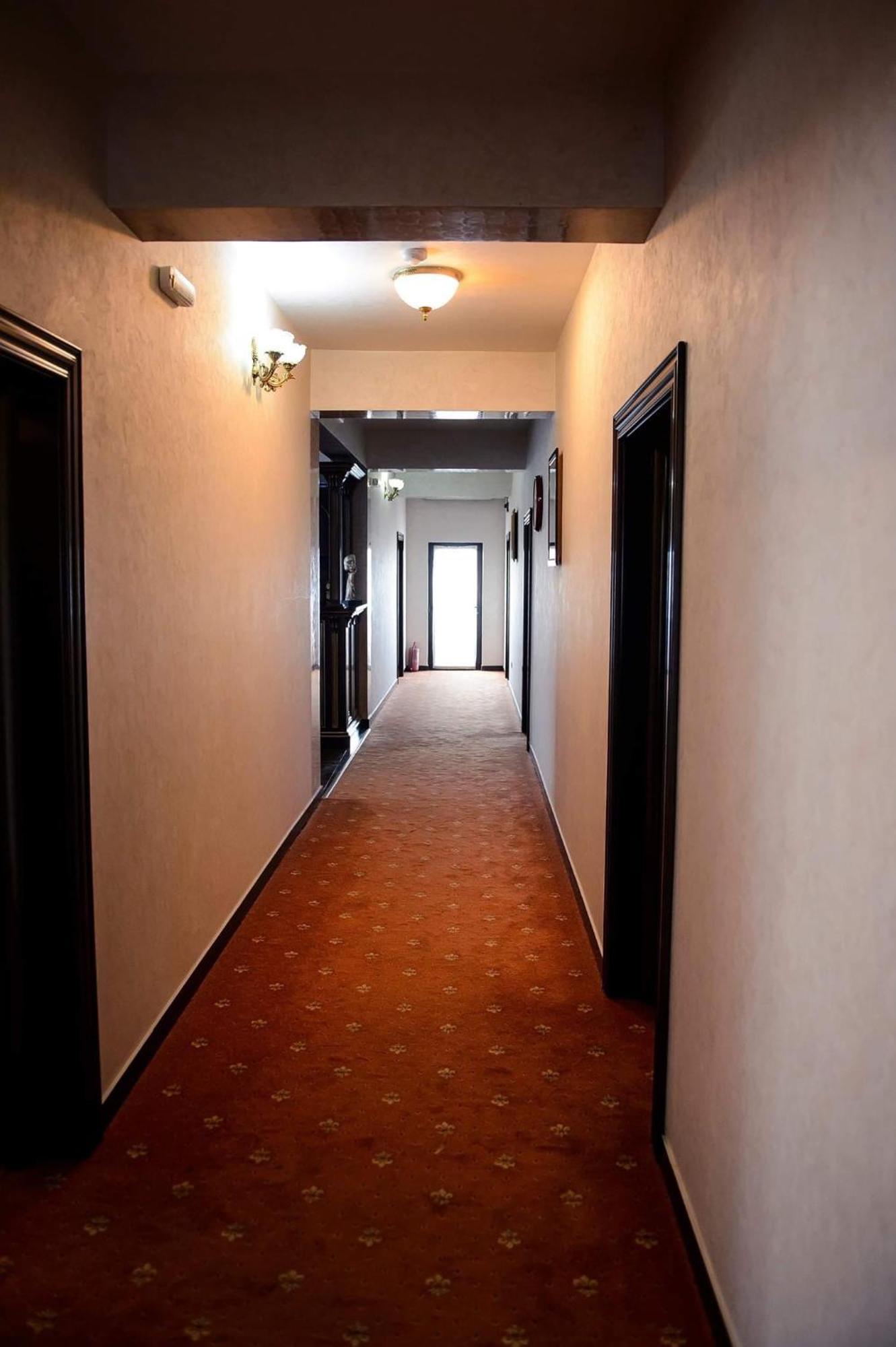 Hotel Bacsoridana Tecuci Екстериор снимка