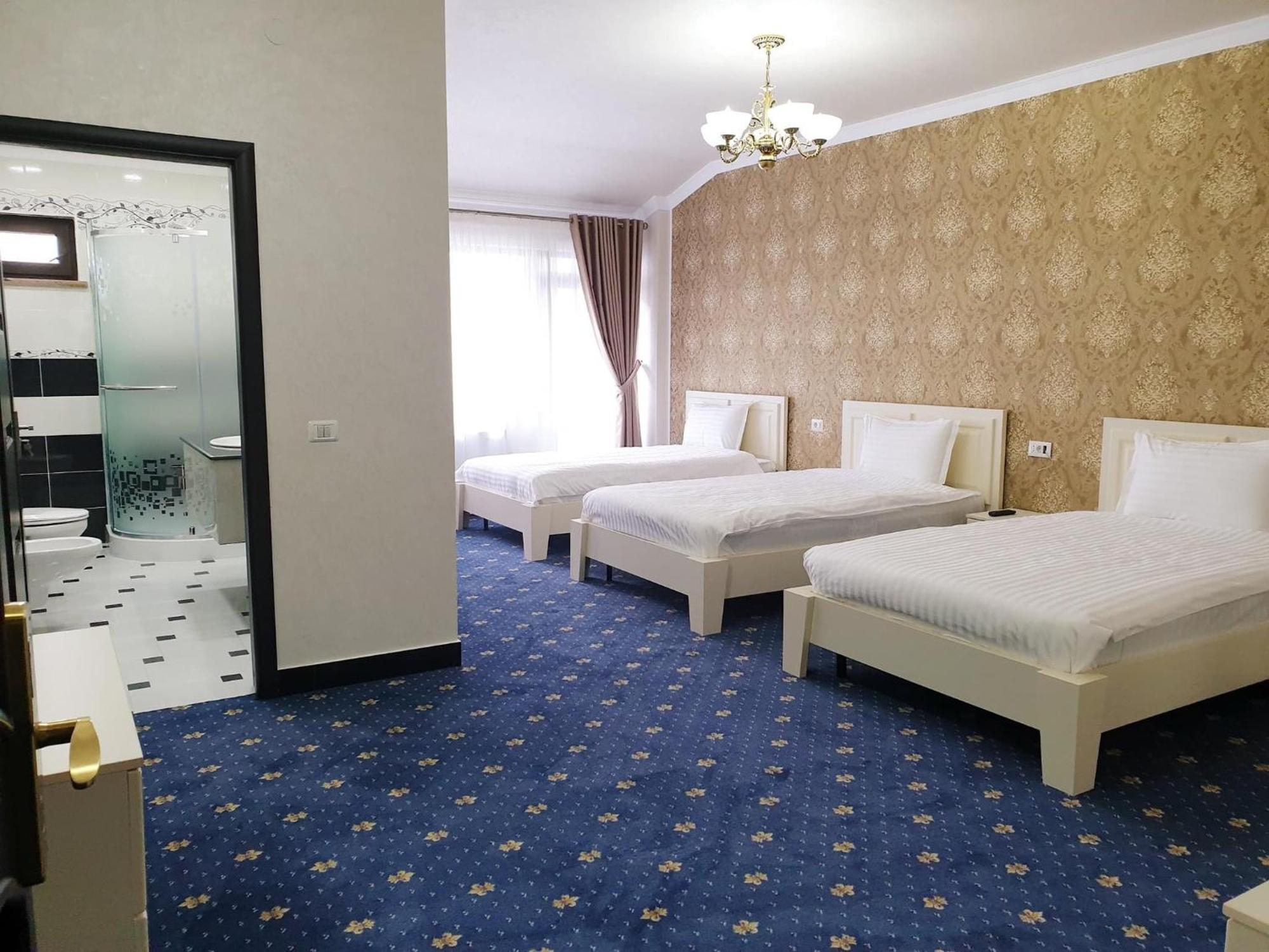 Hotel Bacsoridana Tecuci Екстериор снимка